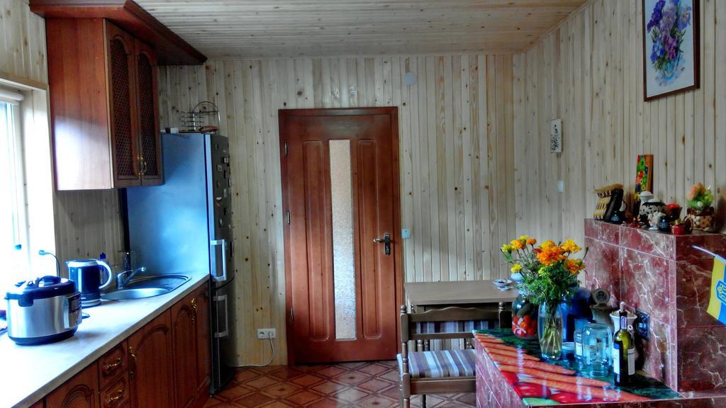 Cottage Ozerniy Лазещина Номер фото